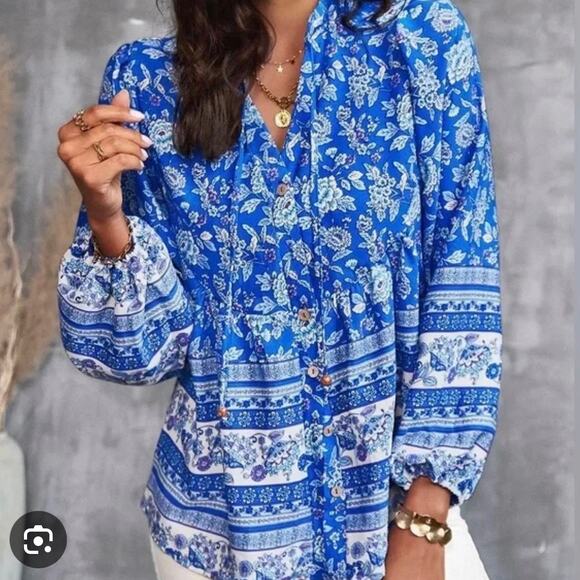 Blue Floral Top Size Large - Picture 1 of 7